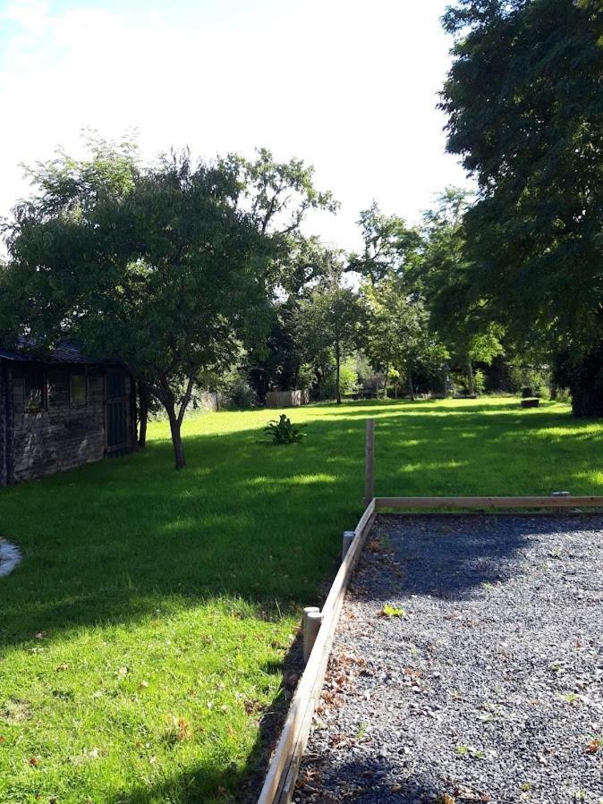 Chalet Chaleureux Avec Parking Garage Motos, Velos La Chapelle-aux-Chasses Zewnętrze zdjęcie